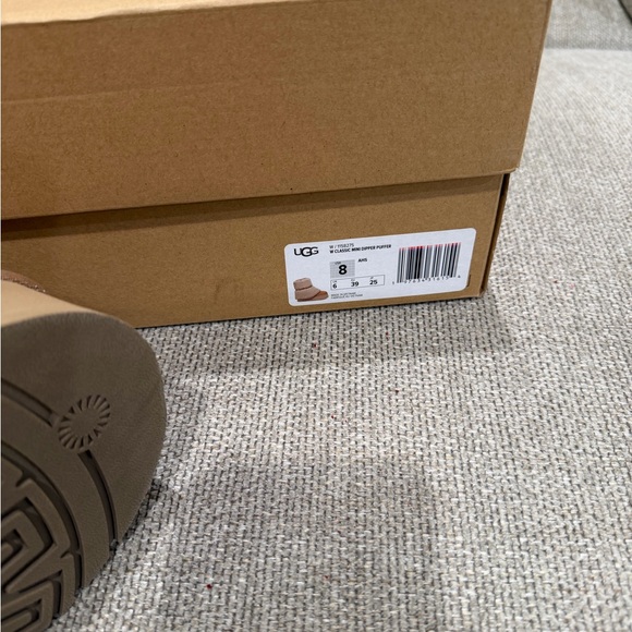 UGG Tan Platform Boots with Cream Puffer Cuff - Picture 5 of 5